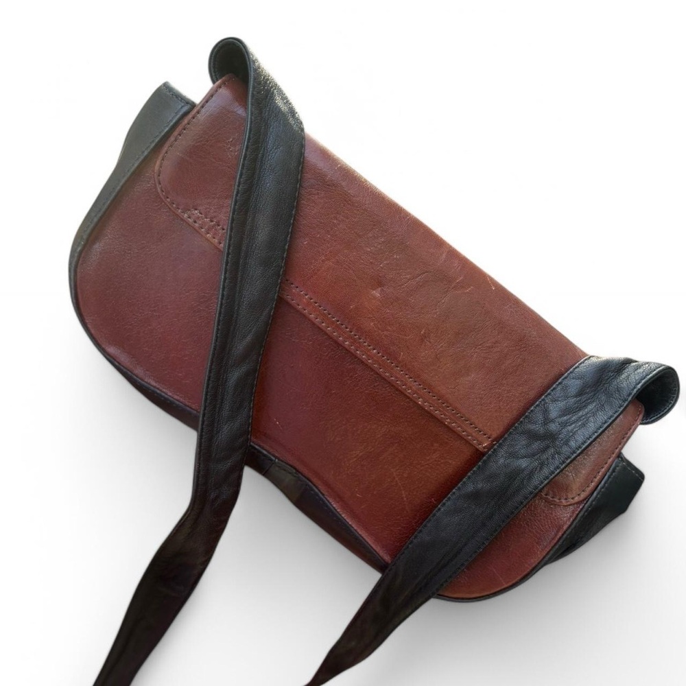 Elegant Vintage Brown Leather Shoulder Bag - Picture 4 of 7